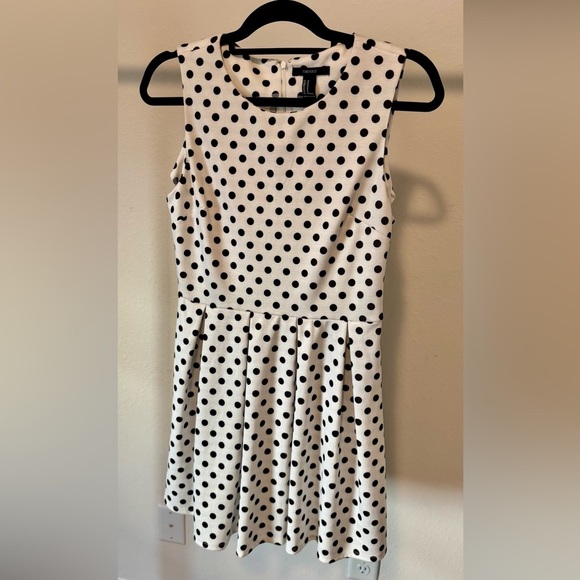 Forever 21 Polka Dot Women’s Dress Medium - Picture 1 of 7